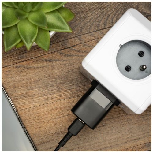 FIXED Mini hálózati töltőkészlet USB-C kimenettel és USB-C/Lightning kábellel 20W 1m, fekete